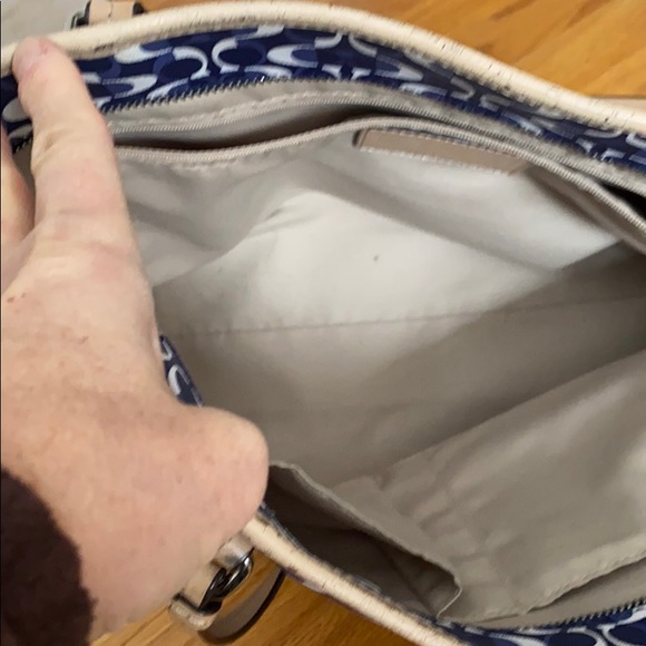 Coach tote - Picture 2 of 4